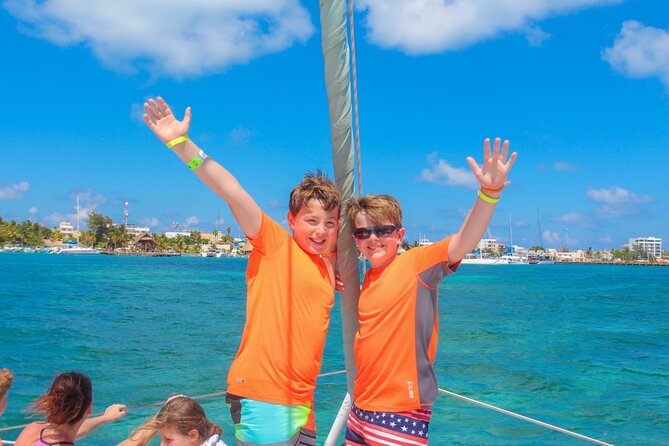 Half Day Sailing Private Catamaran to Isla Mujeres - Snorkeling at Reefs and Underwater Museum