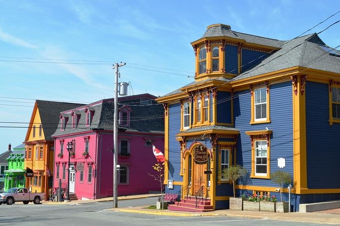Half-Day Small-Group Tour of Nova Scotia's South Shore - Peggy’s Cove: The Most Photographed Lighthouse in Nova Scotia