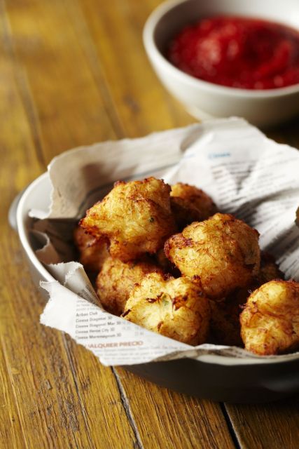 Half-Day Spanish Cooking Class & Boqueria Market Tour - Logistics: Meeting Points and Group Size