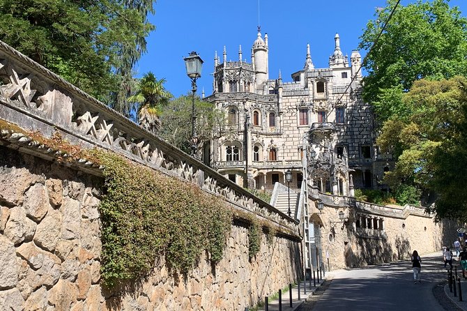 Half day to Sintra with a Palace of your choice in Private Tour - The Guide’s Role and Knowledge