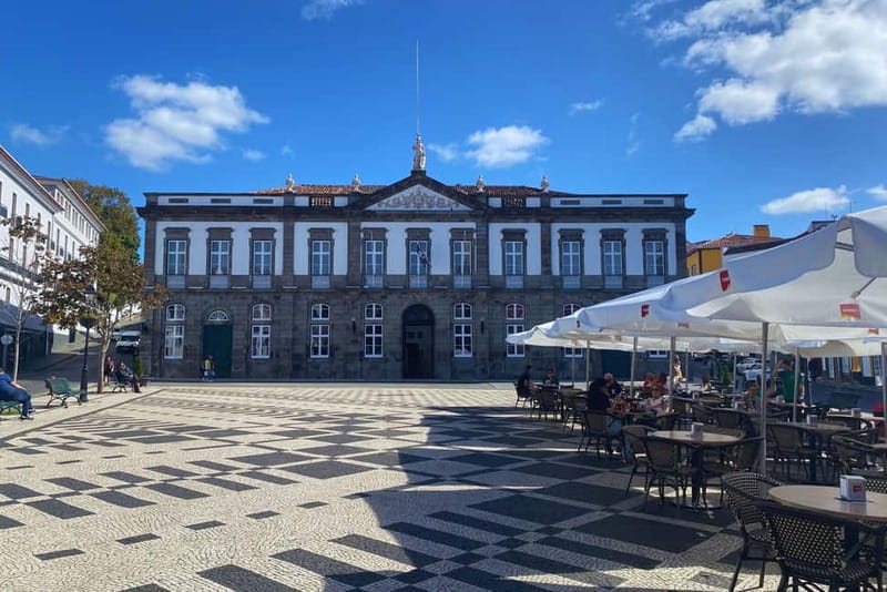 Half-day tour: Angra do Heroísmo City Tour - Exploring the Palácio dos Capitães-Generais