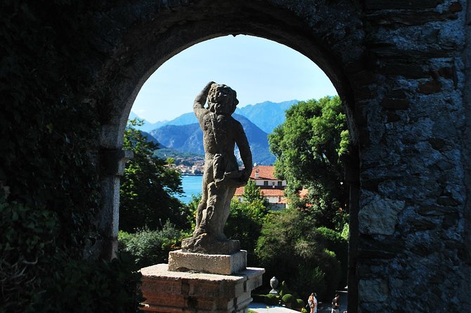 Half day tour: Isola Bella and Fishermen's Island with a tour guide - The Guide: Personal and Knowledgeable