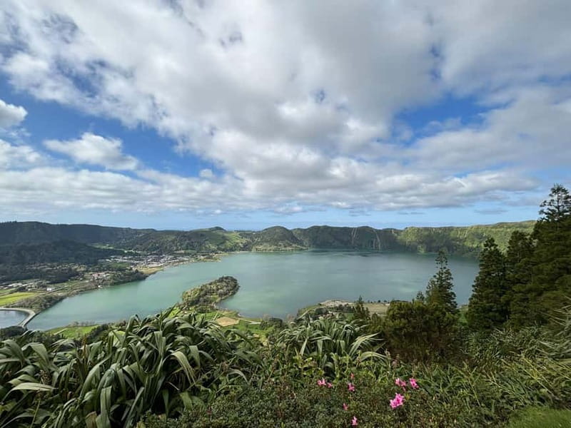Half-day tour of Sete Cidades - Breath-Taking Lookouts at Vista do Rei and Cerrado das Freiras