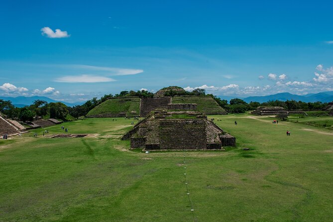Half day tour to Monte Albán - The Guide’s Role and Variability in Tour Quality