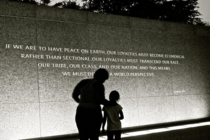 Half Day Washington DC Monuments and Landmarks Small Group Tour - The White House: The Symbol of Leadership