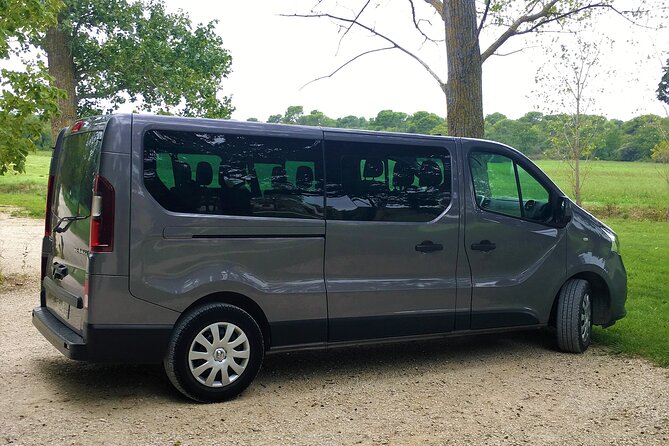 Half day Wine Tour in Côtes de Provence Sainte-Victoire from Aix en Provence - The Guides Role and Style