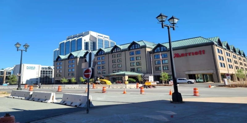 Halifax Harbourfront Food Walking Tour - Lobster Roll and Waterfront Views