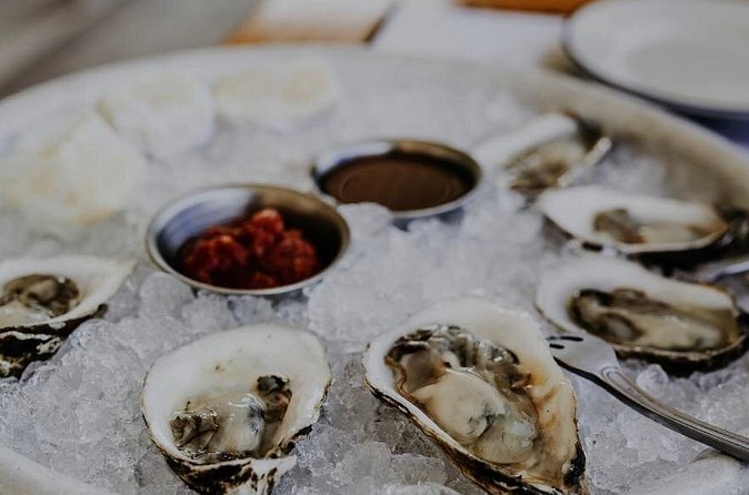 Halifax Walking Food Tour - Fourth Stop: Warm Lobster Roll Indulgence