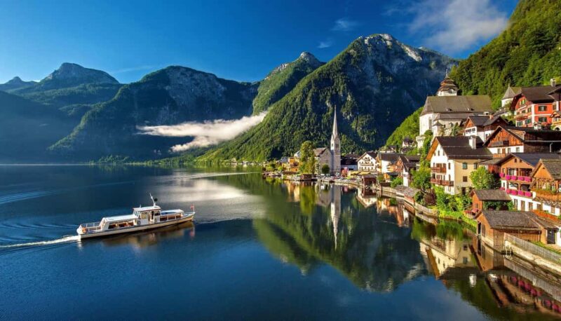 Hallstatt daytrip: Transfer to Hallstatt + Salzburg and back - Exploring Hallstatt in a Hassle-Free Manner