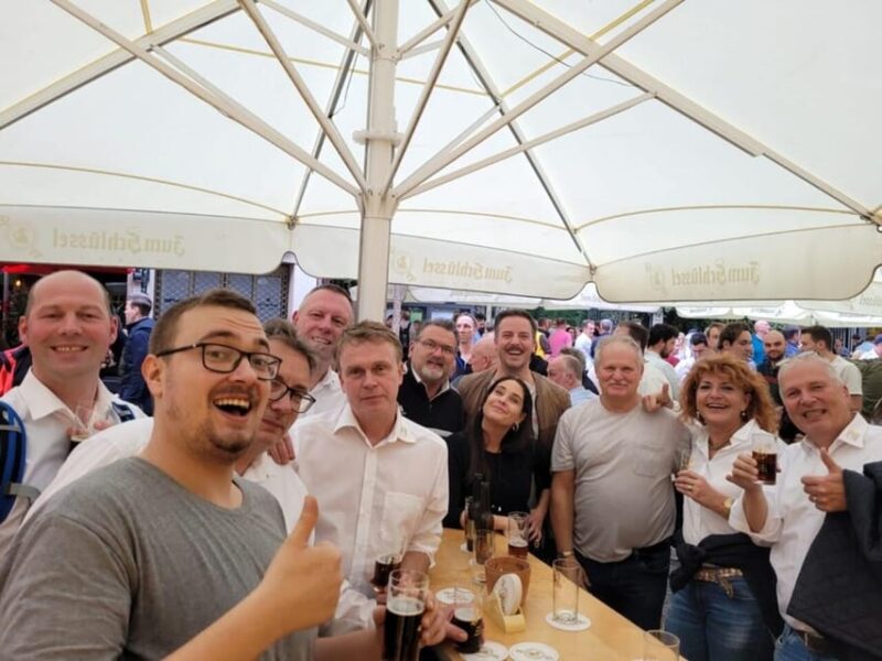 (H)Alt! 4 Bier! Brauhaus! Führung! - Discover Düsseldorf’s Old Town and Four Breweries for Just $19