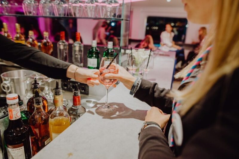 Hamburg: 1.5-Hour Evening Lights Harbour Cruise on a Ship - Sights and Landmarks Along the Route