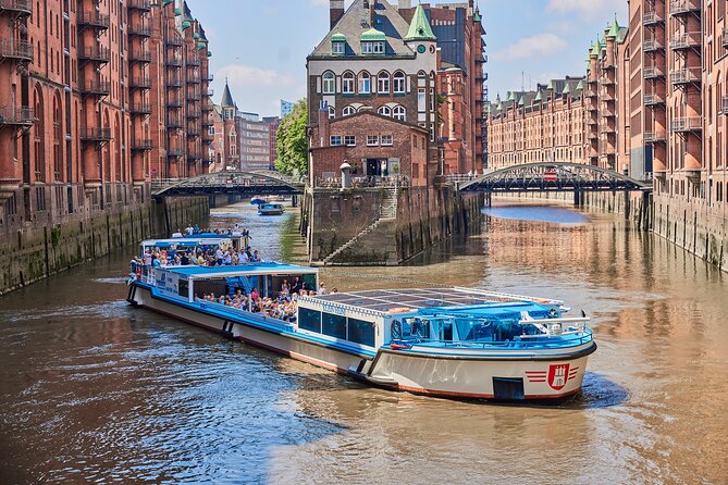 Hamburg: 2-hour harbor cruise - Practicalities of the Cruise Experience