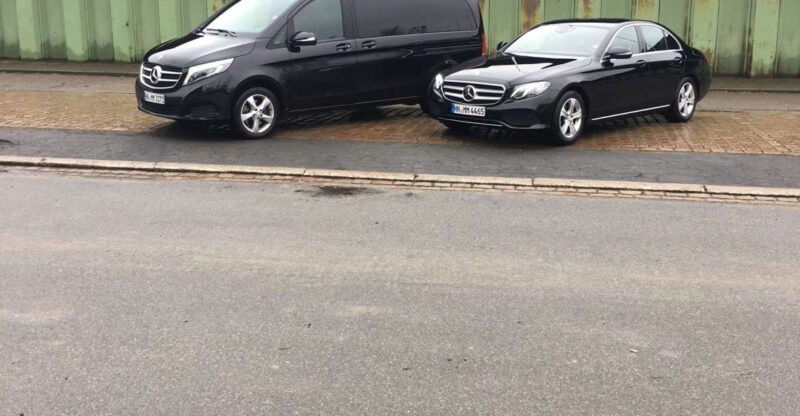 Hamburg: 3-Hour Limousine Tour with Driver-Guide - Visiting Hamburg’s Iconic Landmarks in Style