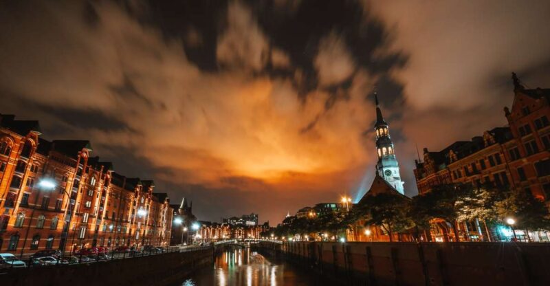 Hamburg: 90-Minute Evening Lights Harbor Cruise - Key Points
