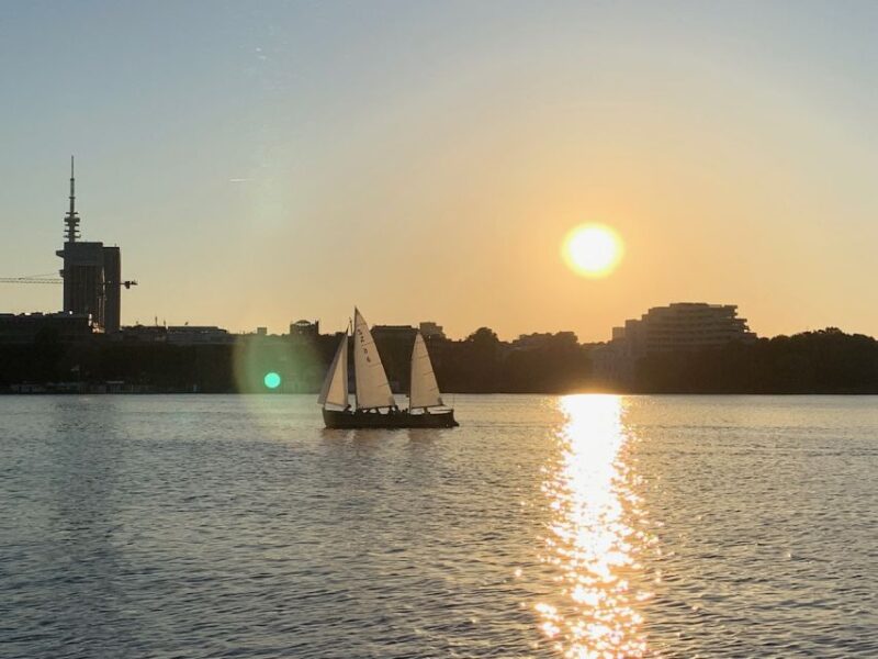 Hamburg: Alster River Sailboat Tour with Sundowner - The Experience of Sailing in Hamburg