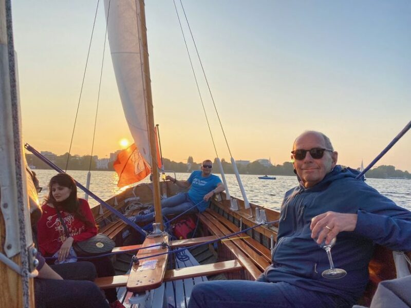 Hamburg: Alster River Sailboat Tour with Sundowner - Practical Tips for a Smooth Experience