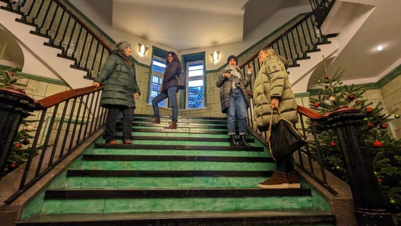 Hamburg among friends - Van tour - The Reeperbahn: From Beatles to Nightlife