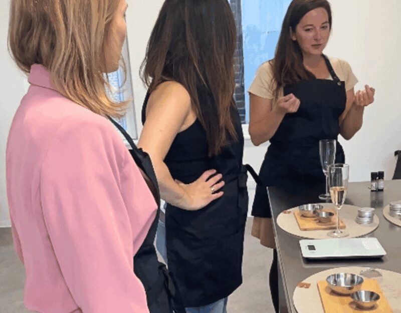 Hamburg: Body butter workshop with champagne - Practical Details: Meeting Point and Duration