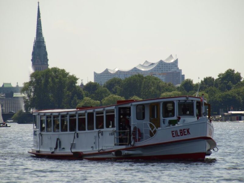 Hamburg: City Cruise on Alster Lake - Exploring the Scenic Route on Outer Alster Lake