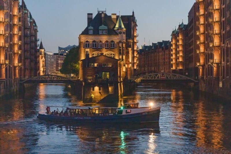 Hamburg Combi: 1,5h Evening Cruise & 2h Reeperbahn Tour - Practical Details: Meeting Points and Schedule