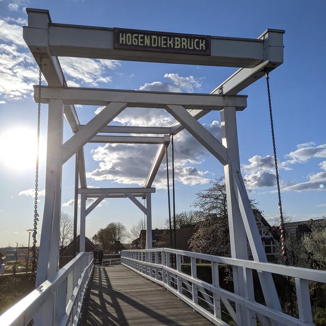 Hamburg Country Side - Altes Land - Logistics: Meeting Point, Duration, and Group Size