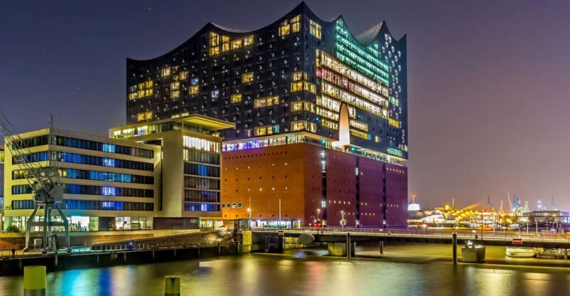 Hamburg: Elbphilharmonie Plaza Guided Tour - Discover Hamburg’s Iconic Elbphilharmonie Plaza Guided Tour for $26