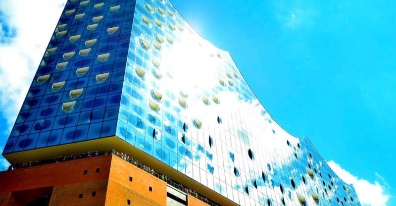 Hamburg: Elbphilharmonie Plaza, Highlights & Surroundings - Key Points