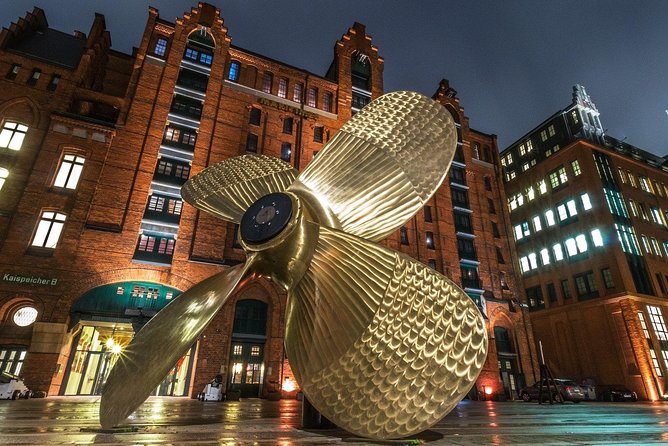 Hamburg Guided Bike Tour: Tradition and Modernity, Elbphilharmonie (min.4) - Logistics: Meeting Point and Group Size