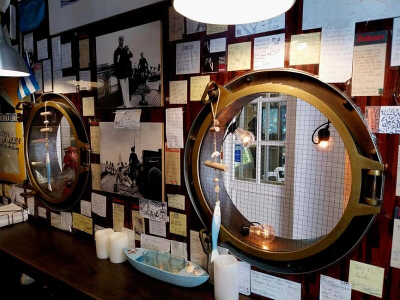 Hamburg: Guided Foodie Walking Tour with Tastings - Departure from Hamburg Central Station at Wandelhalle