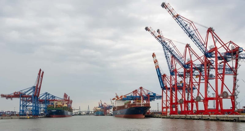 Hamburg: Guided Grand Harbor Sightseeing Cruise by Ship - The Value of the Hamburg Harbor Cruise