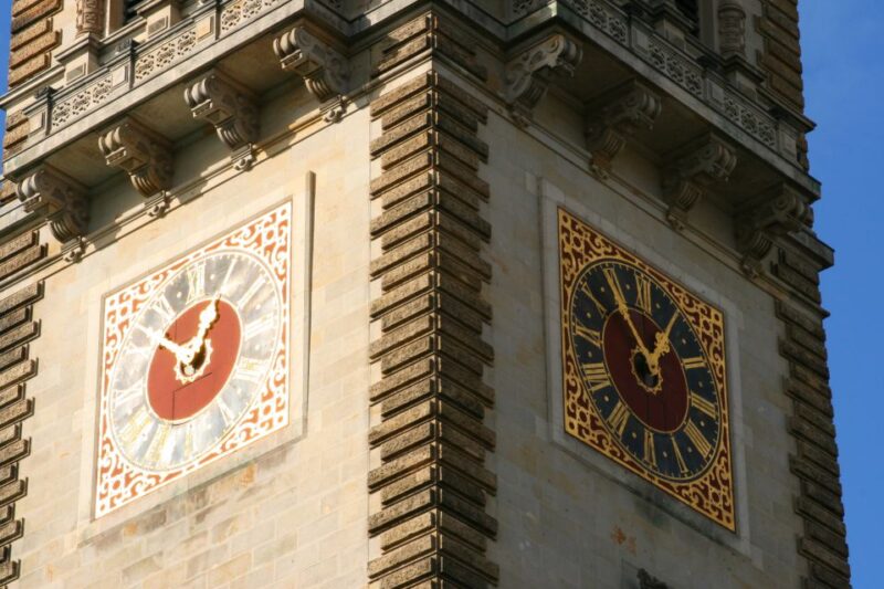 Hamburg: Guided Walking Tour - Discovering Deichstrasse and the Speicherstadt District