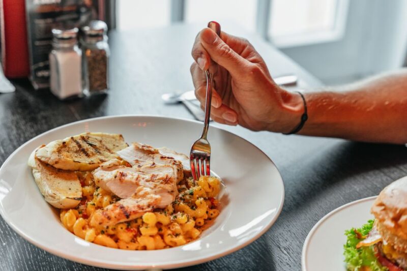 Hamburg: Hard Rock Cafe Skip-the-Line Meal - Practical Tips for Visiting