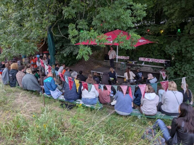 Hamburg: Katta Standup Comedy Show in Altona & Eimsbüttel - Key Points