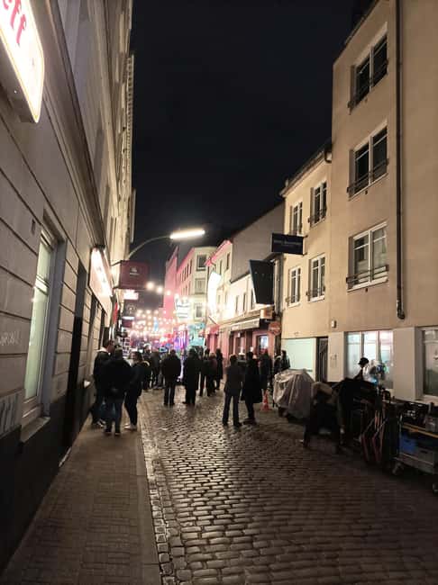 Hamburg: Neighborhood tour with an ex-dominatrix - Exploring the Red-Light Milieu: Herbertstraße and Beyond