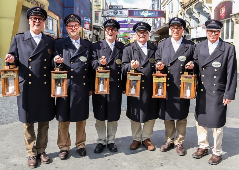 Hamburg: Night Watchman's Tour of St. Pauli in German - Exploring Hamburg’s Reeperbahn with the Night Watchman