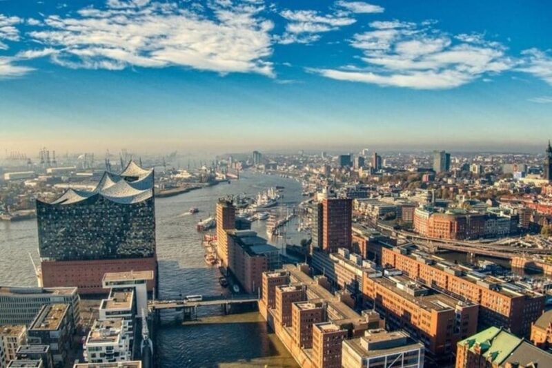 Hamburg : Old town Walking Tour With A Guide - Key Points