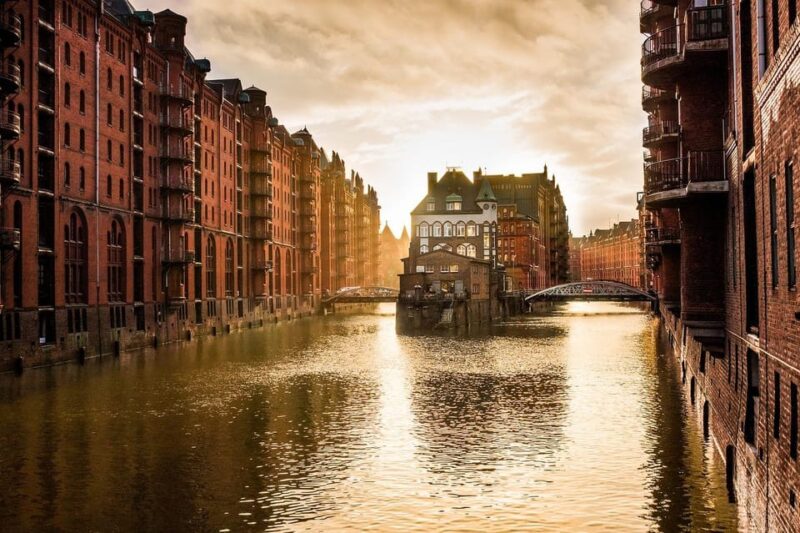 Hamburg: One Hour Traditional Harbor Cruise - Booking Flexibility and Cancellation Policy