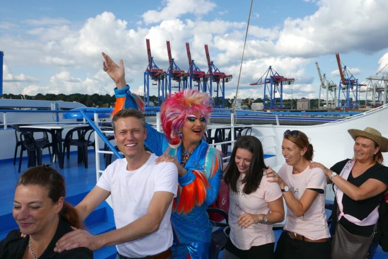 Hamburg: Party Harbor Cruise with Olivia Jones - Hamburg: Party Harbor Cruise with Olivia Jones