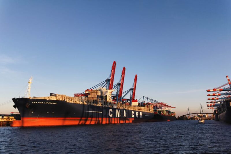 Hamburg: Party Harbor Cruise with Olivia Jones - Tasting Landratten-Likör and Other Drinks