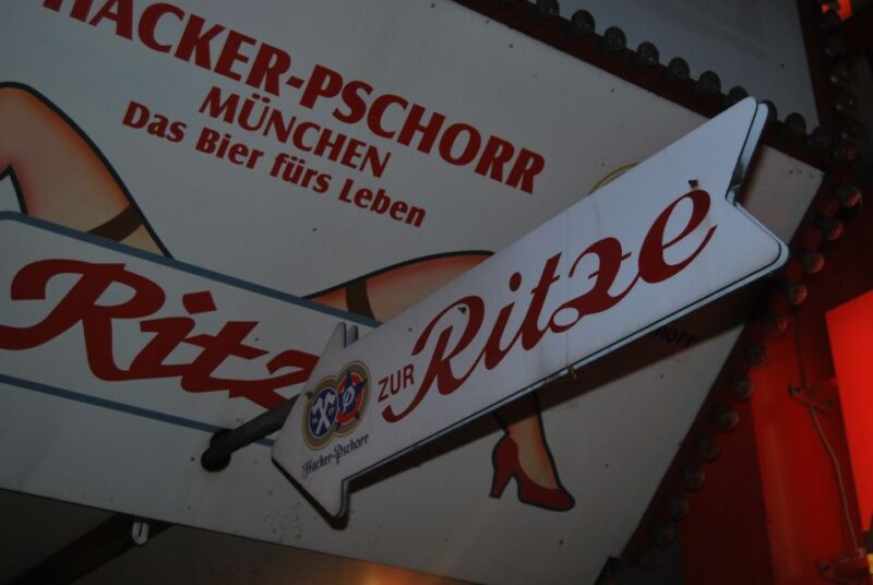 Hamburg: Private 1.5-Hour Walking Tour of St. Pauli - Personalities and Storytelling Style of the Guide