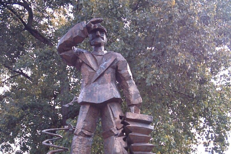 Hamburg: Private 75-Minute Tour of St. Pauli - The Significance of Hans-Albers-Platz and Grosse Freiheit