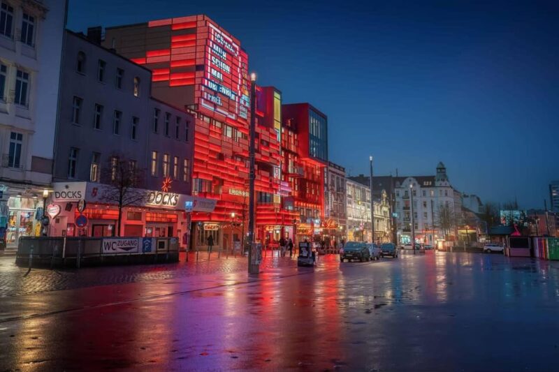 Hamburg: Private Reeperbahn Guided Walking Tour - The Transformation: From Humble Beginnings to Cultural Icon