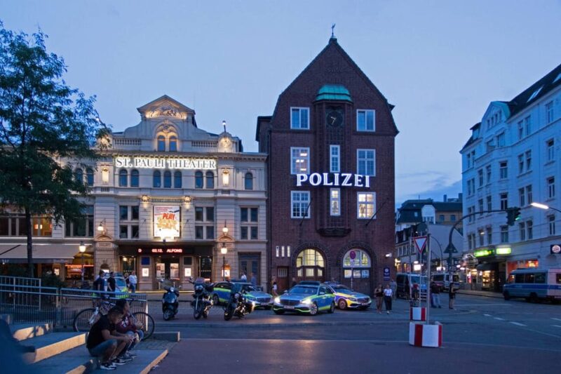 Hamburg: Private St. Pauli Red Light District Tour - Key Points