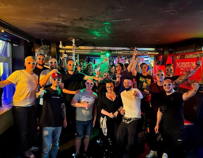 Hamburg: Pubcrawl & Nightlife Tour at St.Pauli - How the Tour Ensures Safety and Organization