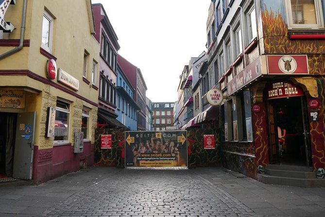 Hamburg: Red- & Bluelight - Private guided Reeperbahn Tour - Key Points