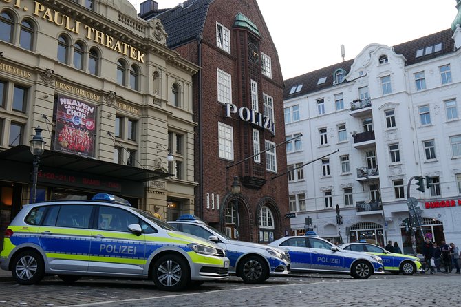 Hamburg: Red- & Bluelight - Private guided Reeperbahn Tour - Exploring Sankt Pauli: From Old to Modern Culture