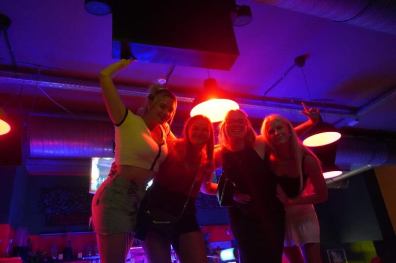 Hamburg: Reeperbahn Pub Crawl with Shots and Games - Skip-the-Line Access to Hamburg’s Most Popular Bars