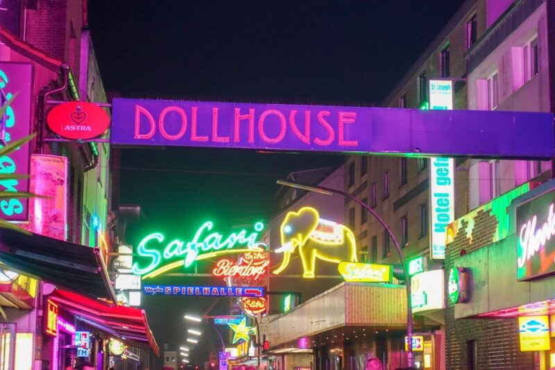 Hamburg: Reeperbahn Quickie, The Short & Sexy St. Pauli Tour - Discover Hamburgs Red Light District in Just 1.5 Hours