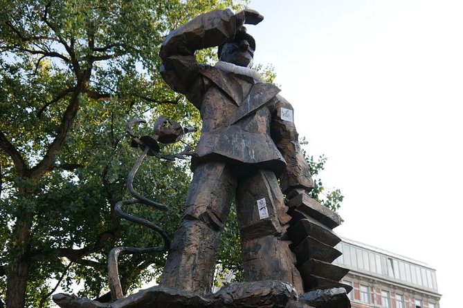 Hamburg Reeperbahn Small-Group Walking Tour - The Vibrant Atmosphere at Spielbudenplatz