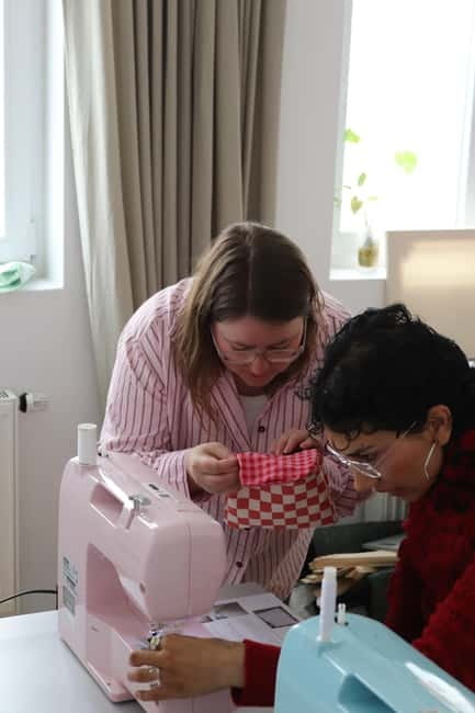 Hamburg: sew your own cosmetic bag as a souvenir from HH - Personalizing Your Cosmetic Bag with Prints and Motifs